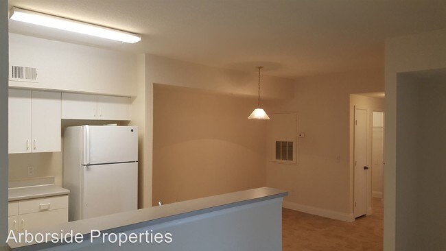 Building Photo - 401 Jordan Stuart Cir