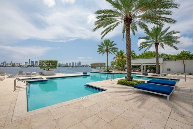 Foto del edificio - 17111 Biscayne Blvd