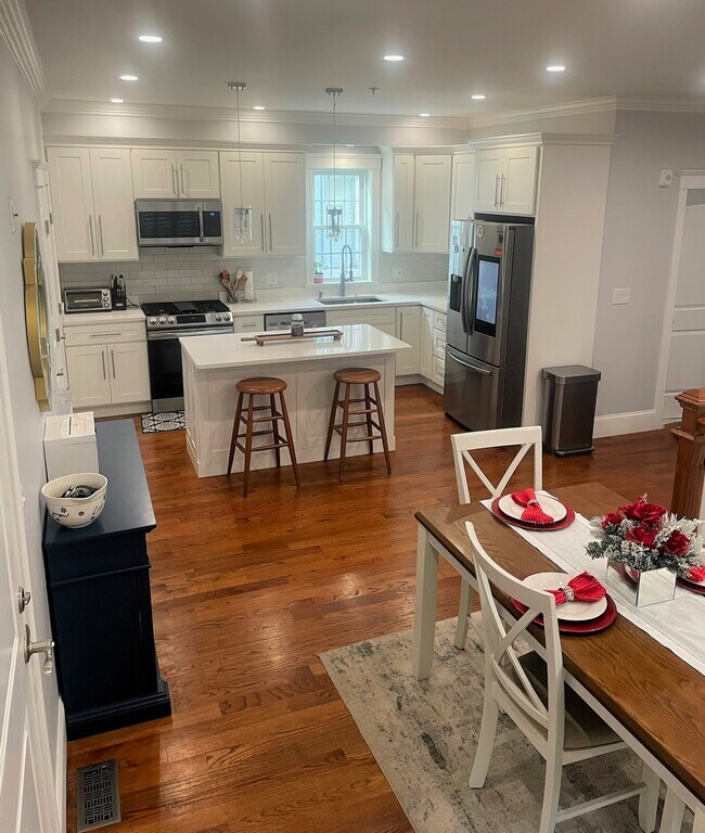 Foto del edificio - 102 Neponset Ave