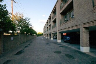 Building Photo - 3316 Guadalupe