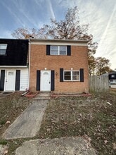 Building Photo - 914 Anvil Rd