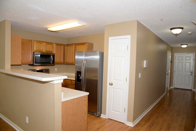 Building Photo - 406 Crooked Pine Trail