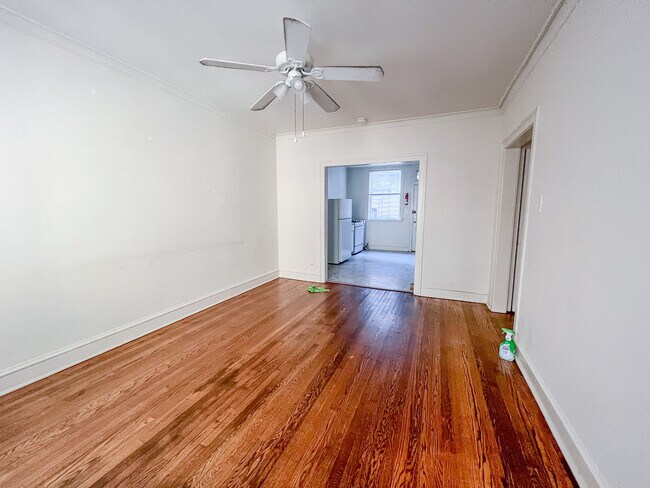 Foto del edificio - 4905 N Glenwood Ave