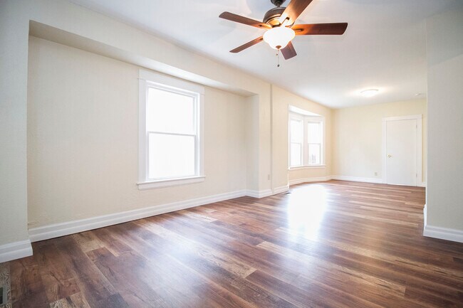 Building Photo - 4235 Vermaas Ave