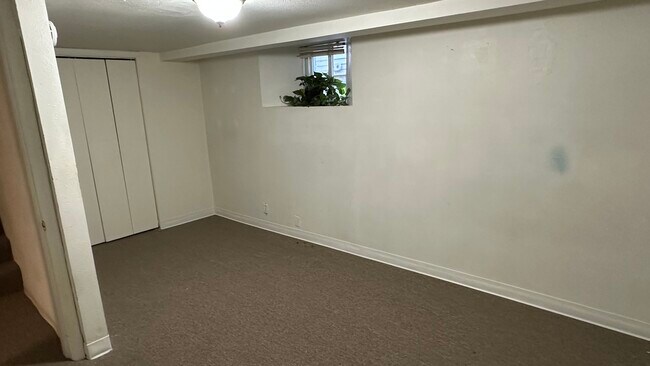 Foto del edificio - 1136 E Laird Ave