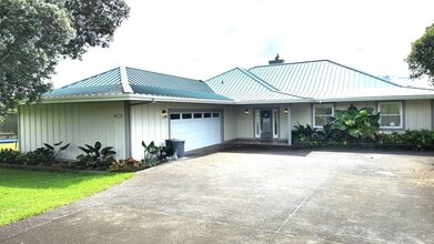 Building Photo - 64-721-721 Aoloa St