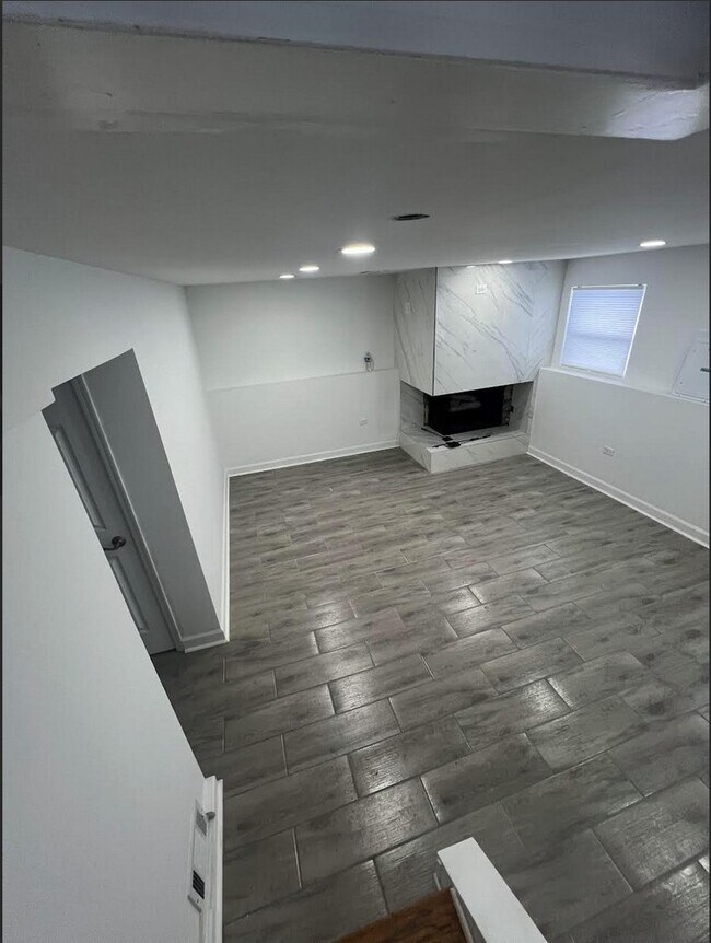 Foto del edificio - 20564 Elizabeth Ave