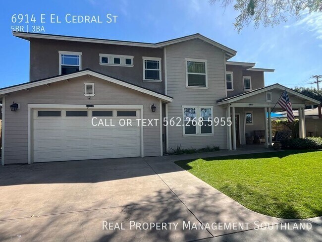 Foto del edificio - 5 Bedroom 3 Bath Custom Home in East Long ...