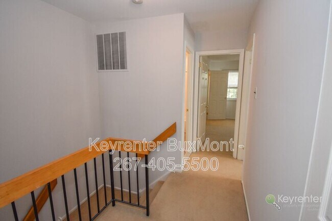 Foto del edificio - 5 Sandy Ridge Dr