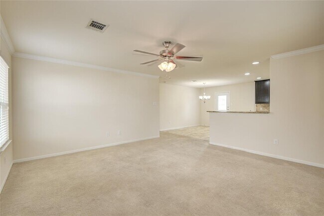 Foto del edificio - 2111 Denridge Dr