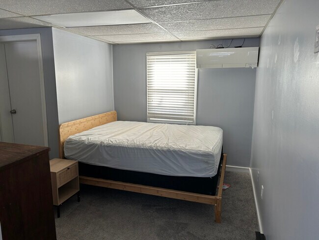 Foto del edificio - 349 Naubuc Ave