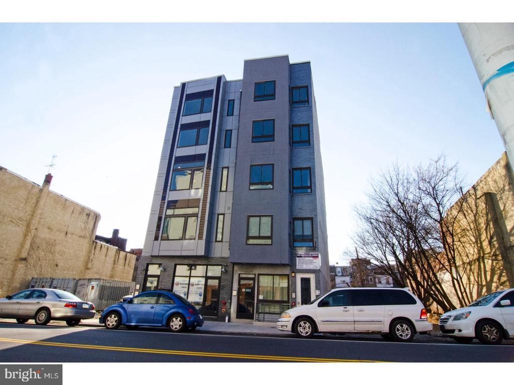 Primary Photo - 1636 Ridge Ave