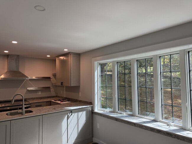 Building Photo - One Bedroom Cottage on 11 acres