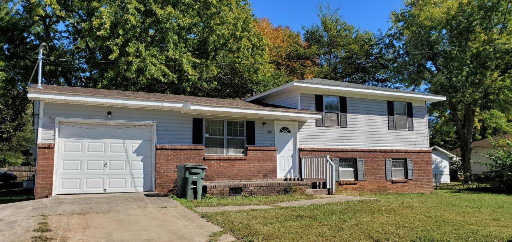 Primary Photo - 600 Dawson Terrace