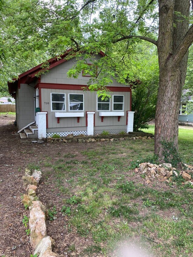 Primary Photo - Updated 3 bed/1 bath, 1200 sqft home!