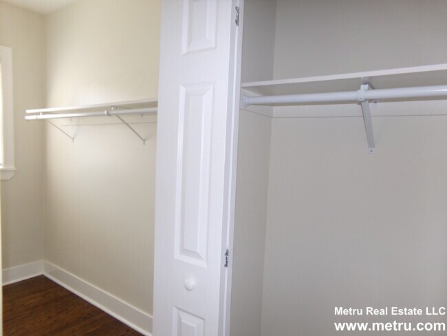 Foto del edificio - 648 W Roscoe St