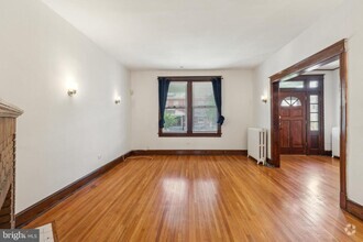 Building Photo - 522 Randolph St NW