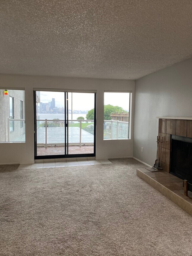 Foto del edificio - 1101 Harbor Ave SW