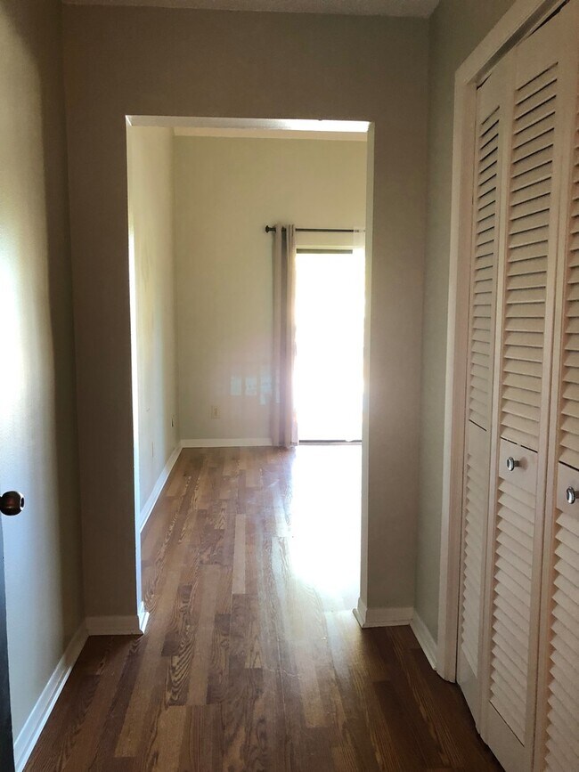 Foto del edificio - 2700 Mizell St
