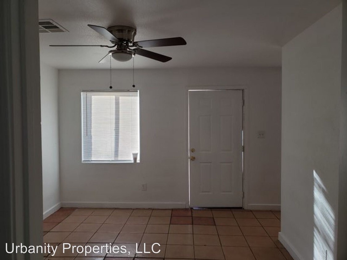 Foto principal - 3323 W Monroe St