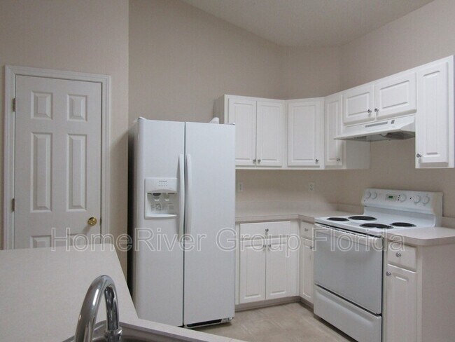 Foto del edificio - 4045 Buttonbush Dr