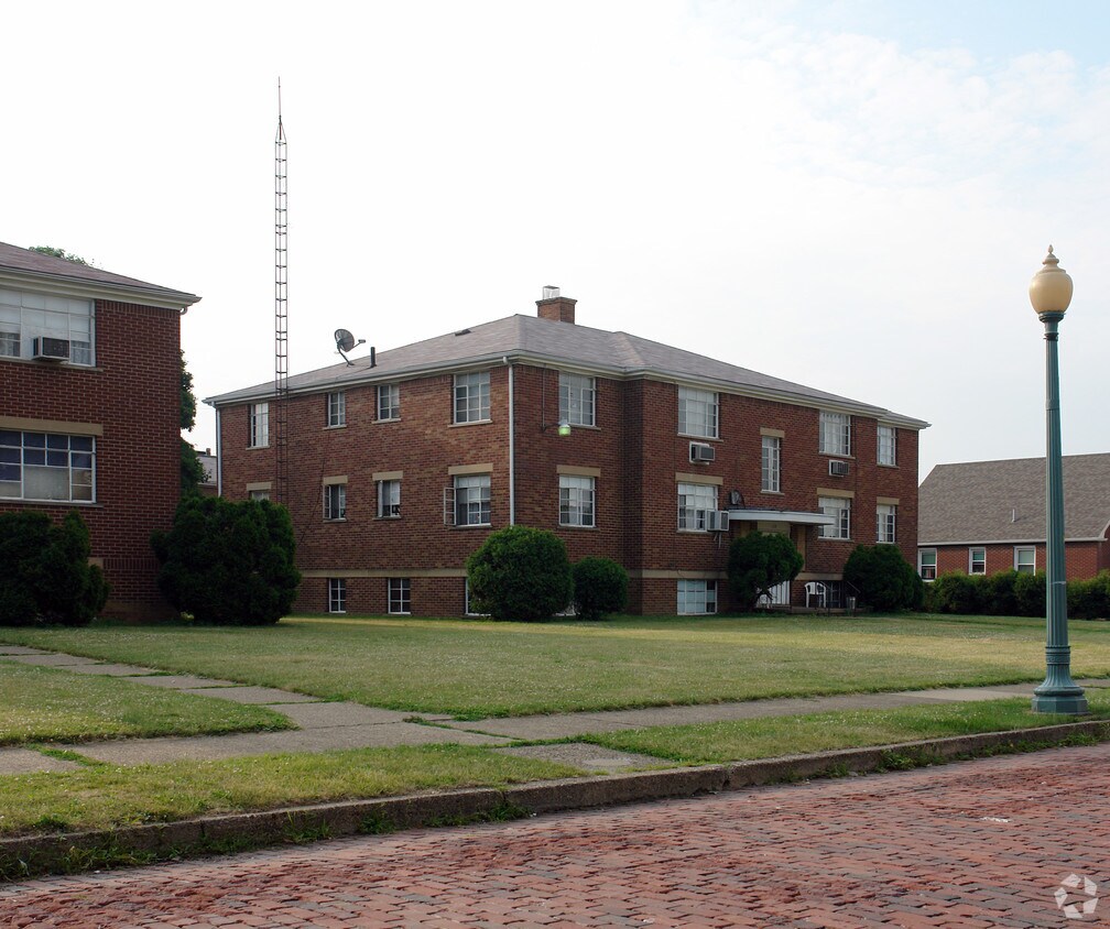 Foto del edificio - 112 Harter Ave NW