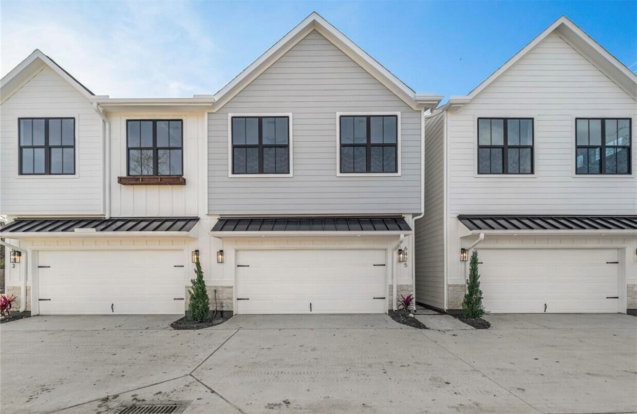 Primary Photo - 6404 Highland Pine Ln