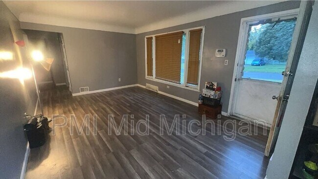 Foto del edificio - 312 Buckingham Ave