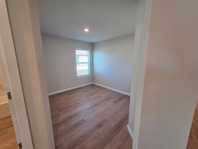 Foto del edificio - 7513 E 156th Pl S