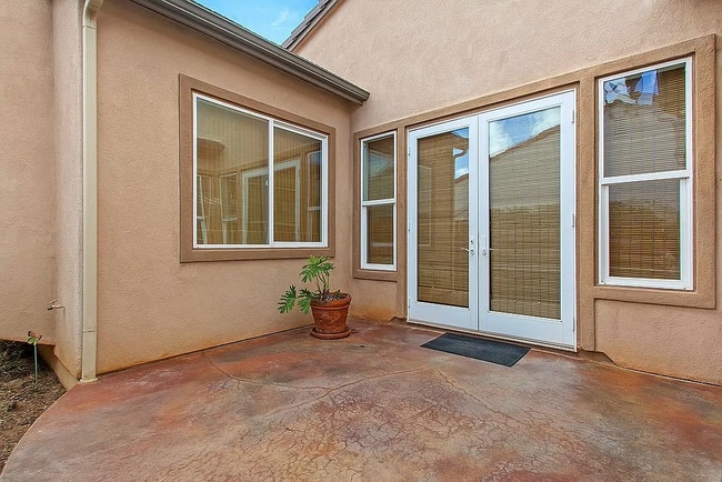 Building Photo - 27067 Sunningdale Way