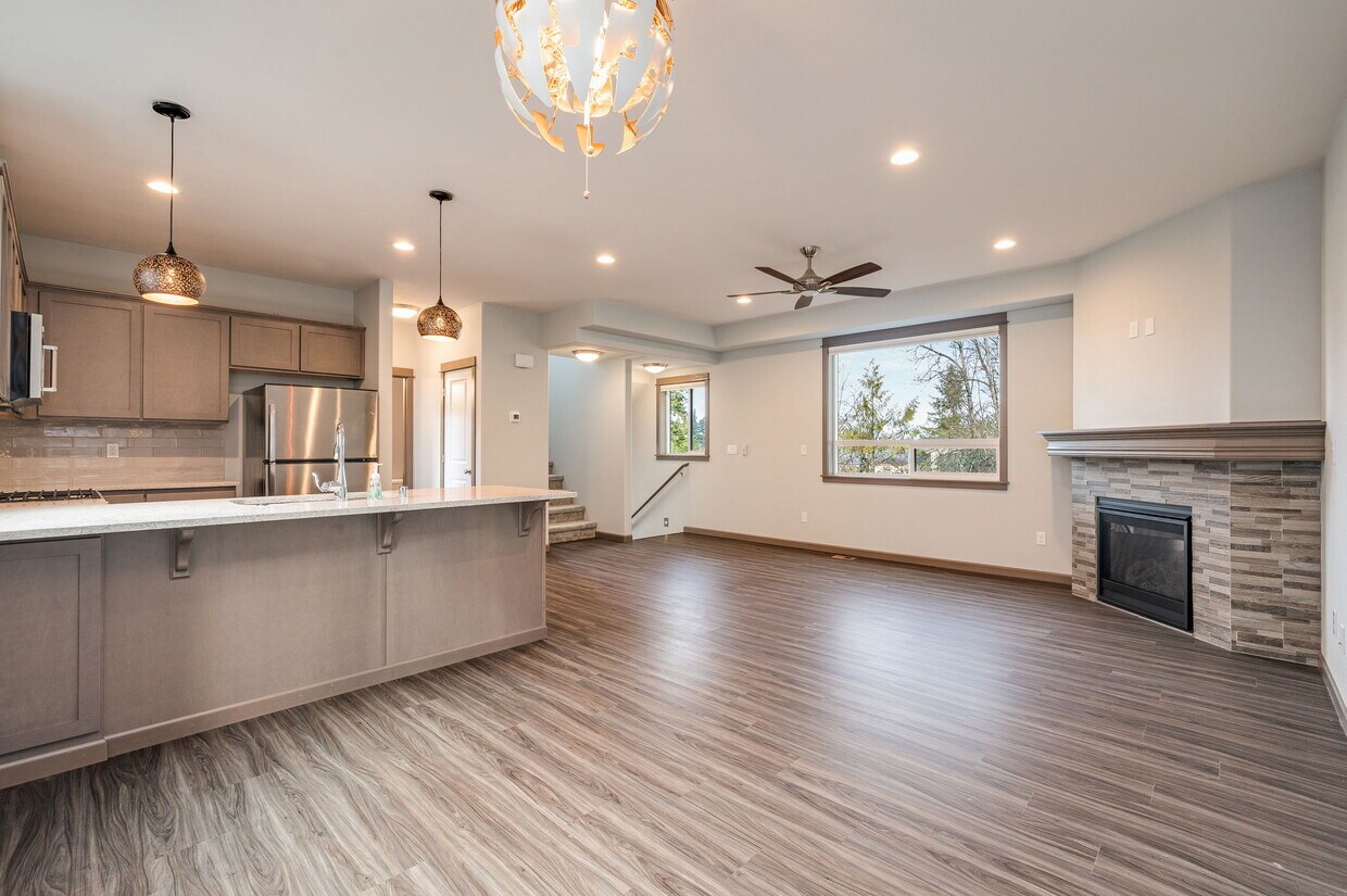 Foto principal - 7109 Rainier Dr