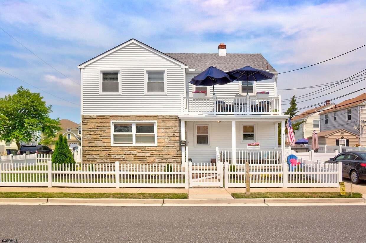 Primary Photo - 301 N Harding Ave