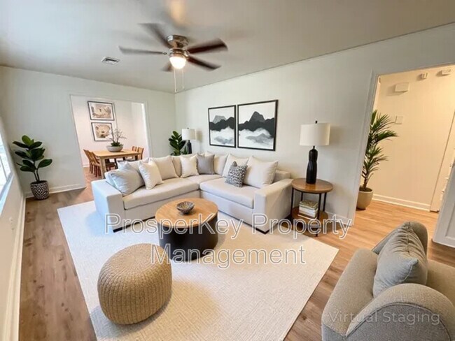 Foto del edificio - 703 Briarcliff Rd