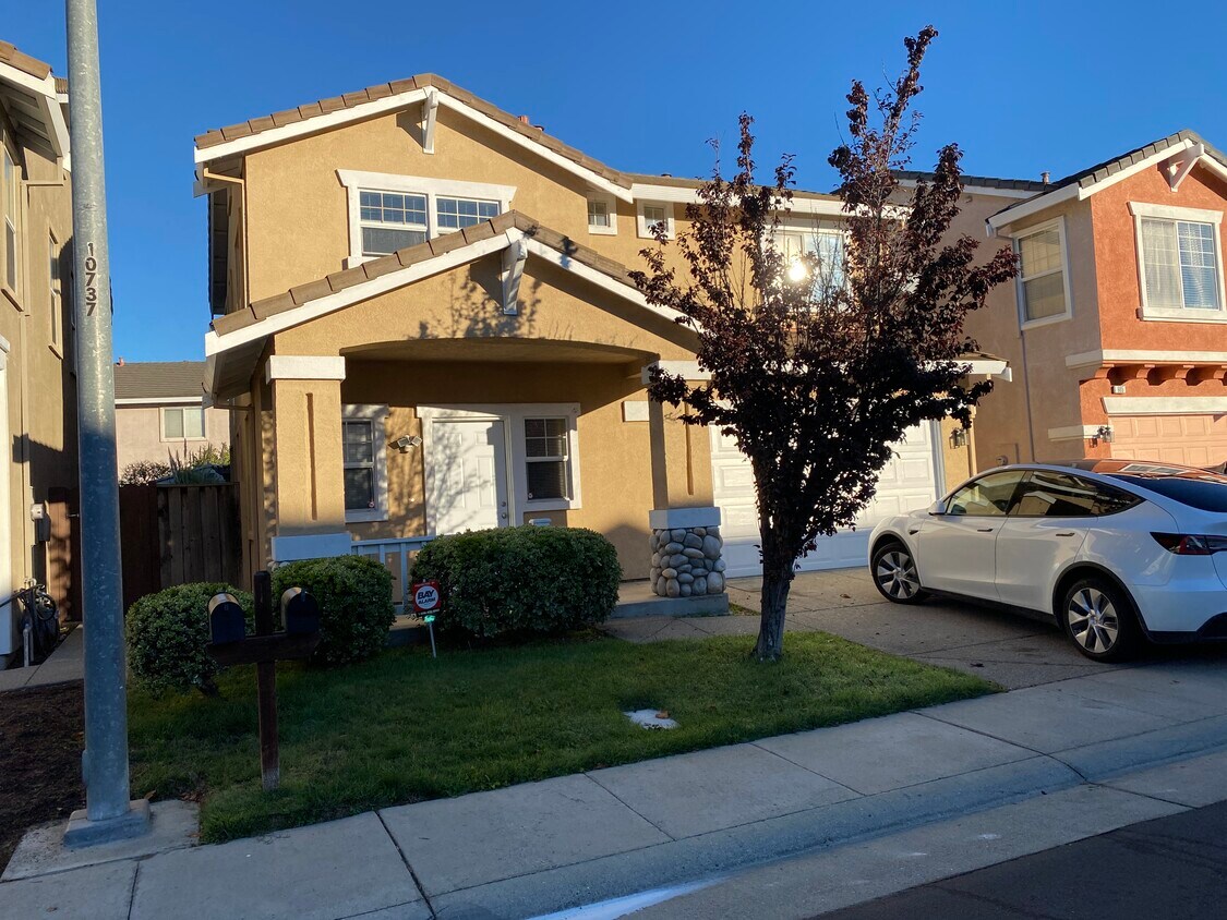 Foto principal - 975 Soto Dr