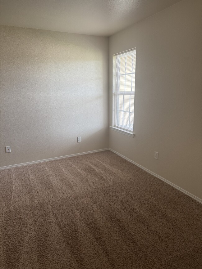 Master Bedroom - Jefferson Park Apartments