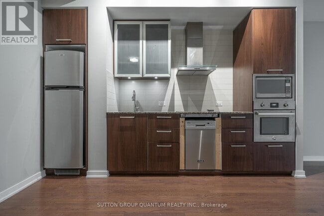 Building Photo - 12 York St