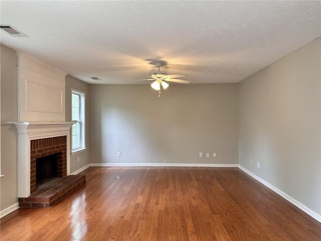Building Photo - 2725 White Blossom Ln