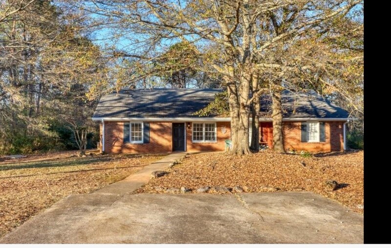 Primary Photo - 225 Rock Island Ln