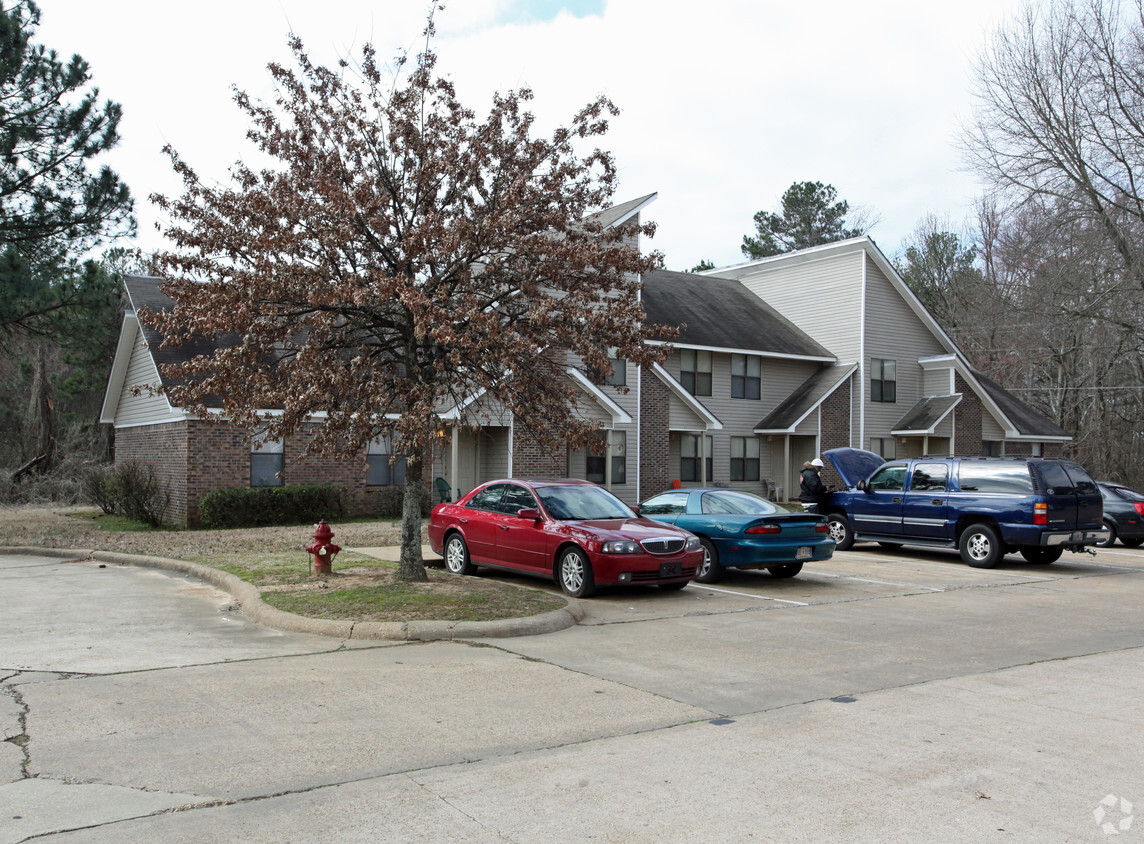 Foto del edificio - Red Oaks Apartments