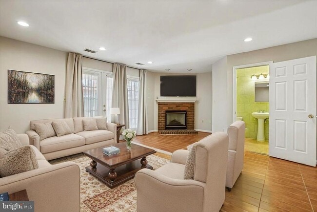 Building Photo - 6354 Dakine Cir