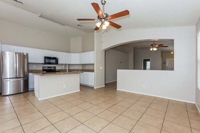 Building Photo - 6418 W Preston Ln