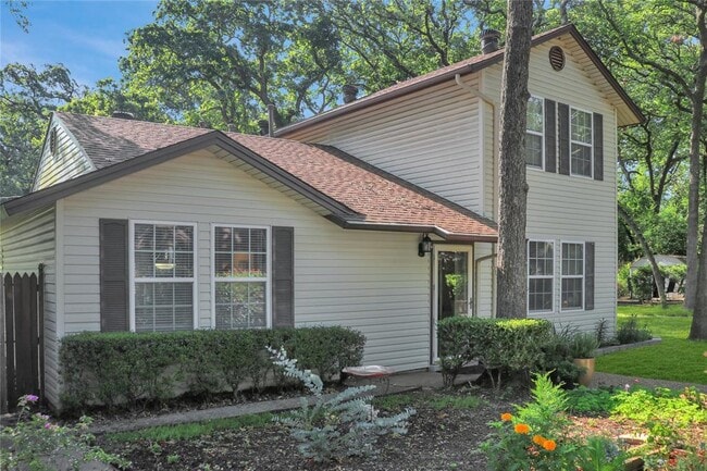 Building Photo - 1311 N Fielder Rd
