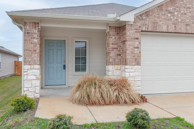 Building Photo - Millcreek Home Ready for July Move-In