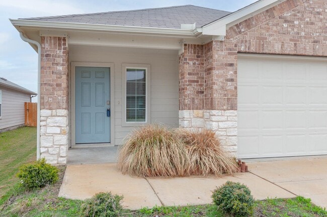 Building Photo - Millcreek Home Ready for September Move-In