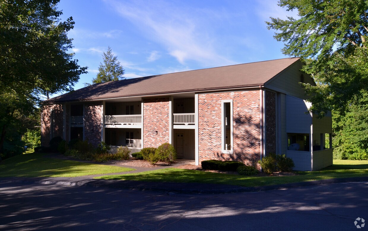 Mountain View Apartments Apartments in Bethel, CT