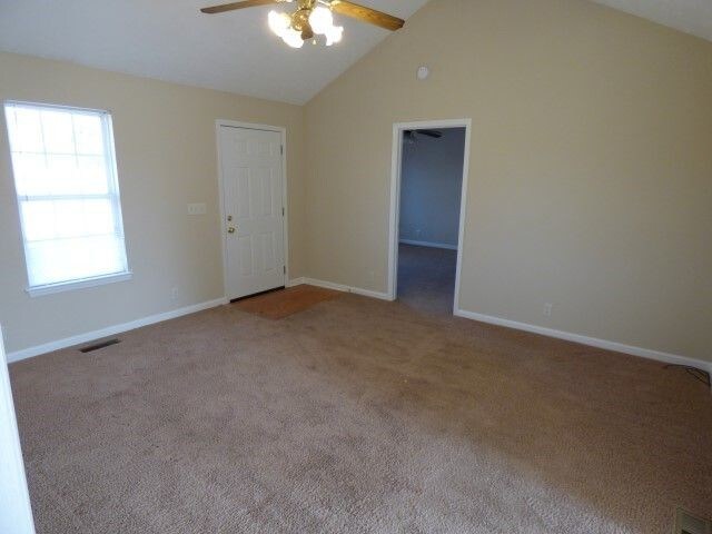 Building Photo - Affordable 3BR Home with Huge Fenced in Yard