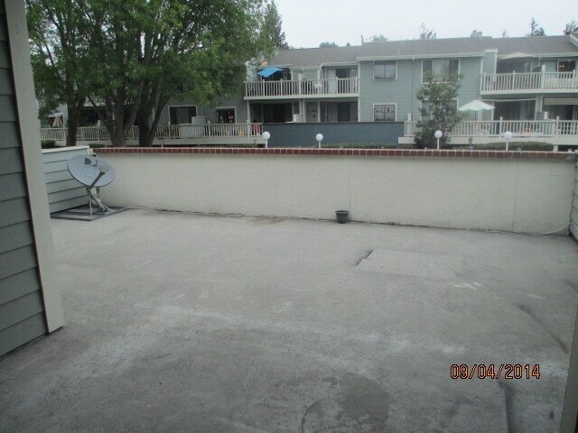 Foto del edificio - Meadowbrook condo is full 2 bedroom, 2 bat...