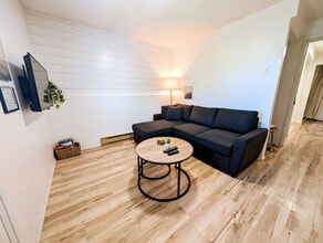 Building Photo - 961 Dewdney Way