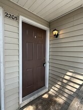 Building Photo - 2205 Sand Pebble Ct