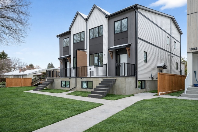 Building Photo - 10920-10130 130 St NW